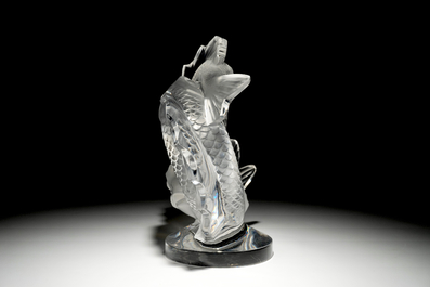 Een kristallen groep van twee koi vissen, Lalique, Frankrijk, 2e helft 20e eeuw