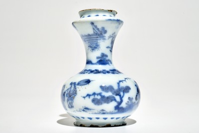 A Dutch Delft blue and white chinoiserie kendi, 2nd half 17th C.