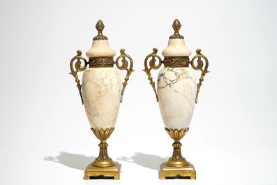 Two silver pheasants, a table bell and a pair of marble urns and covers, 19/20th C.
