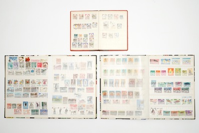Une collection de cartes postales dans six albums et trois albums de timbres, 19/20&egrave;me