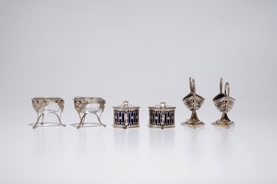 Two pairs of silver salvers and a pair of mustard jars, 19/20th C.