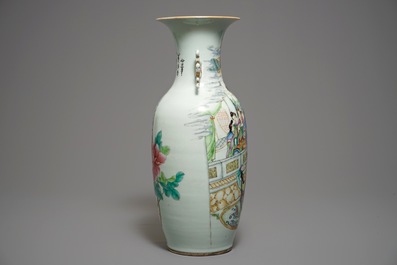 Un vase en porcelaine de Chine famille rose &agrave; double d&eacute;cor, 19/20&egrave;me