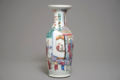 19世纪 粉彩人物纹大瓷瓶