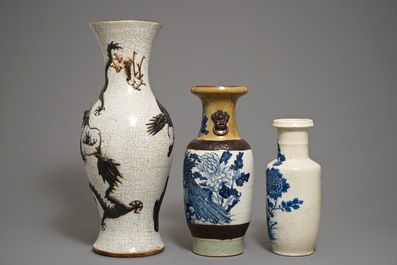 Three Chinese Nanking crackle glazed blue and white vases, 19th C.