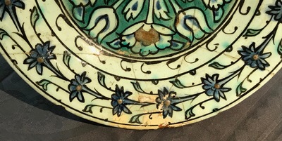 An ornamental Iznik plate, Turkey, 1st half 17th C.