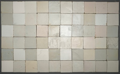 Een lot van ca. 180 witte Delftse tegels, 18e eeuw