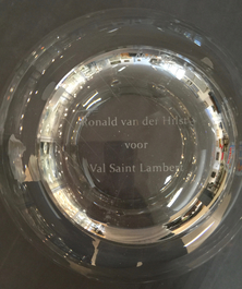 Een 4-delige Val Saint-Lambert kristallen &quot;Bulbe&quot; tulpenvaas naar ontwerp van Ronald van der Hilst, ca. 2005