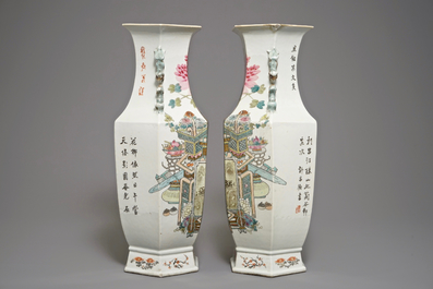 A pair of Chinese hexagonal qianjiang cai vases with antiquities design, signed Xu Pinheng, 19/20th C.
