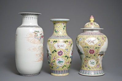 Trois vases en porcelaine de Chine famille rose, R&eacute;publique, 20&egrave;me
