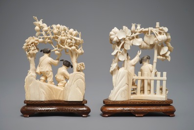 Deux groupes d'enfants r&eacute;coltants en ivoire sculpt&eacute;, Chine, 1&egrave;re moiti&eacute; du 20&egrave;me