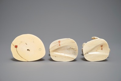 Drie Japanse ivoren okimono, Meiji, 19e eeuw