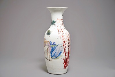 Un grand vase en porcelaine de Chine &agrave; d&eacute;cor qianjiang cai, 19/20&egrave;me