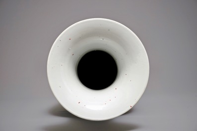 Un grand vase en porcelaine de Chine &agrave; d&eacute;cor qianjiang cai, 19/20&egrave;me