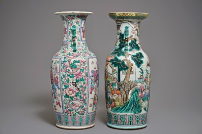 Twee grote Chinese famille rose vazen met figurendecor, 19e eeuw