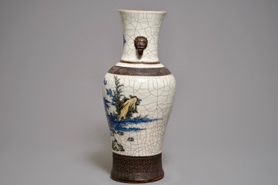 19世纪 李铁拐青花瓷瓶
