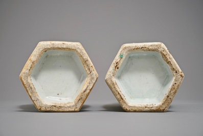 A pair of Chinese hexagonal famille verte vases with design of the immortal Magu, 19th C.