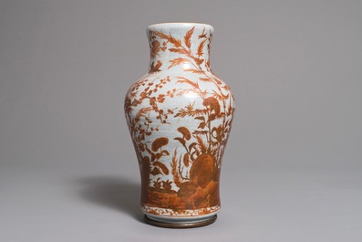 Un vase en porcelaine de Chine dit &quot;de Nankin&quot;, 19&egrave;me