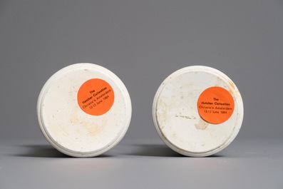 Une paire de vases du Hatcher cargo en porcelaine de Chine bleu et blanc, &eacute;poque Transition