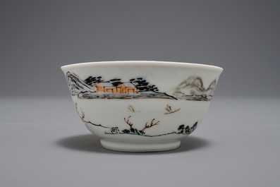 雍正   人物瓷杯和瓷盘套组