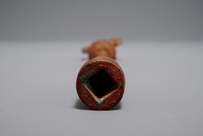 Une cl&eacute; d'enroulement pour un qin en bronze dor&eacute; et argent&eacute;, Chine, Han ou apr&egrave;s
