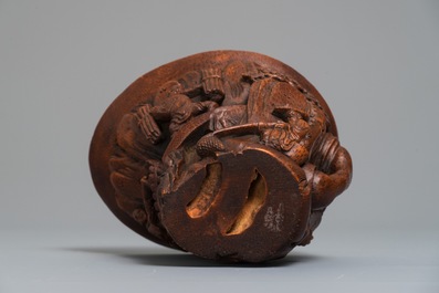 A Chinese carved bamboo libation cup, 18/19th C.