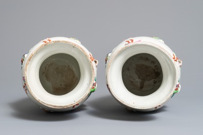 A pair of Chinese famille rose vases with applied design of antiquities, Republic, 1st half 20th C.