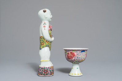 A Chinese famille rose stem cup and a Hoho twin figure, Yongzheng/Qianlong