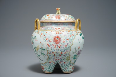 A Chinese famille rose incense burner and cover, mark of Jiangxi Porcelain Company, Republic, 20th C.