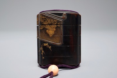 Three Japanese maki-e and red lacquer inro with ojime and netsuke, Meiji, 19/20th C.