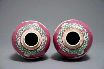 A pair of famille rose style vases with roosters on a pink ground, Samson, Paris, 19th C.