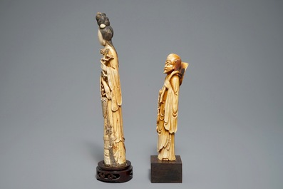 Deux figures en ivoire sculpt&eacute; sur socles en bois, Chine, 18/19&egrave;me