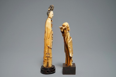 Two Chinese carved ivory figures on wooden bases, 18/19th C.
