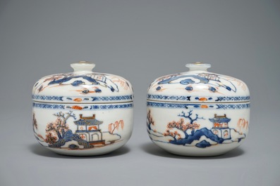 A pair of Chinese Imari style covered bowls, Kangxi