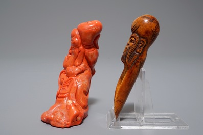 Une cuill&egrave;re &agrave; th&eacute; en ivoire et une figure en corail sculpt&eacute;, Chine, 19&egrave;me