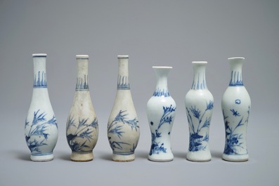Quatre vases du Hatcher cargo en porcelaine de Chine bleu et blanc, &eacute;poque Transition