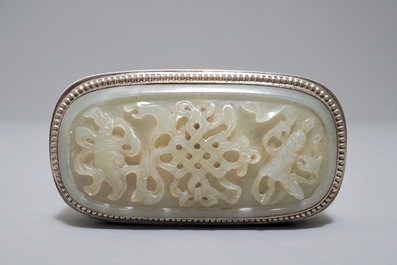 A Chinese jade-topped silver box, signed Yuchang Sterling, 1st half 20th C
