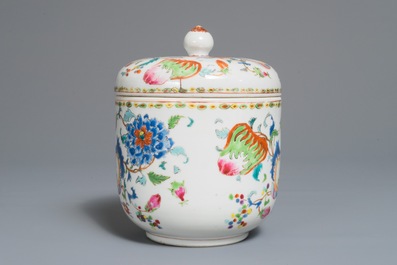 乾隆 约1745 粉彩花卉盖罐