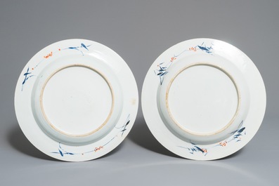 A pair of Chinese doucai chargers with floral design, Kangxi