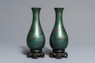 A pair of Chinese Shen Shao&rsquo;an type decorated lacquer vases, 20th C.