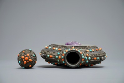 A silver flask with precious stones and coral, Mongolia or Tibet, 19/20th C.