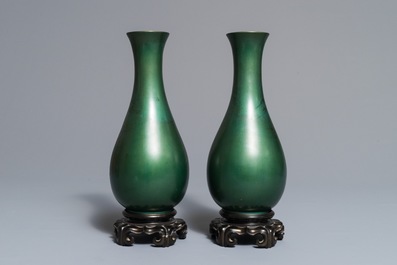 A pair of Chinese Shen Shao&rsquo;an type decorated lacquer vases, 20th C.