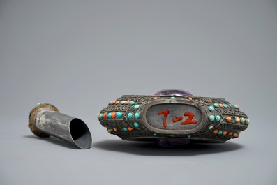 A silver flask with precious stones and coral, Mongolia or Tibet, 19/20th C.