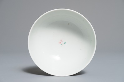 雍正 花卉 粉彩瓷碗