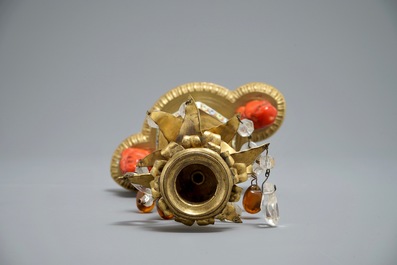 A small lamp composed of Chinese porcelain, coral, rock crystal and amber in a French gilt bronze mount, 19/20th C.