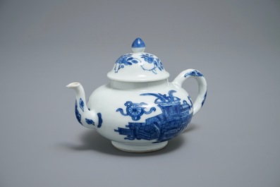 康熙  青花瓷茶壶