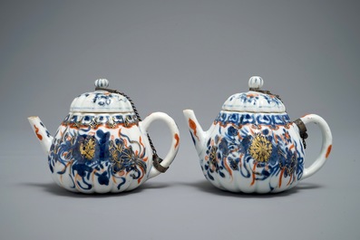 A pair of Chinese Imari style teapots and covers, Kangxi