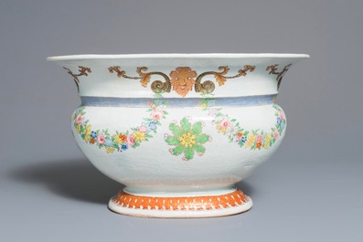 A rare Chinese famille rose 'Pronk'-style wine cooler, Qianlong, ca. 1740