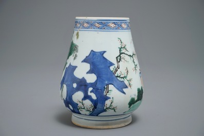 A Chinese wucai brush pot of tapering form with figural design, Transitional period