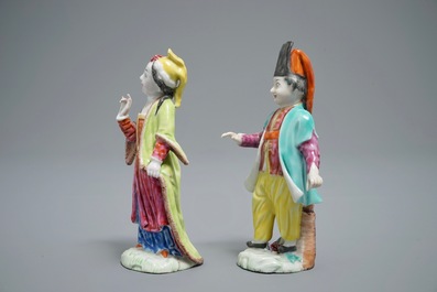 Un couple de figures turques en porcelaine de Chine famille rose dans le go&ucirc;t de Meissen, Qianlong