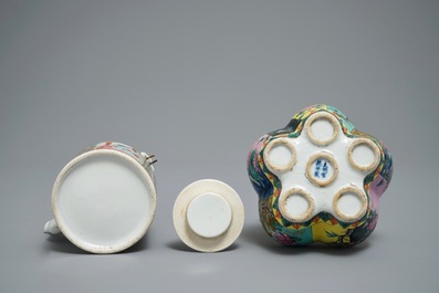 十九世纪  五彩瓷茶壶和 花形瓷瓶